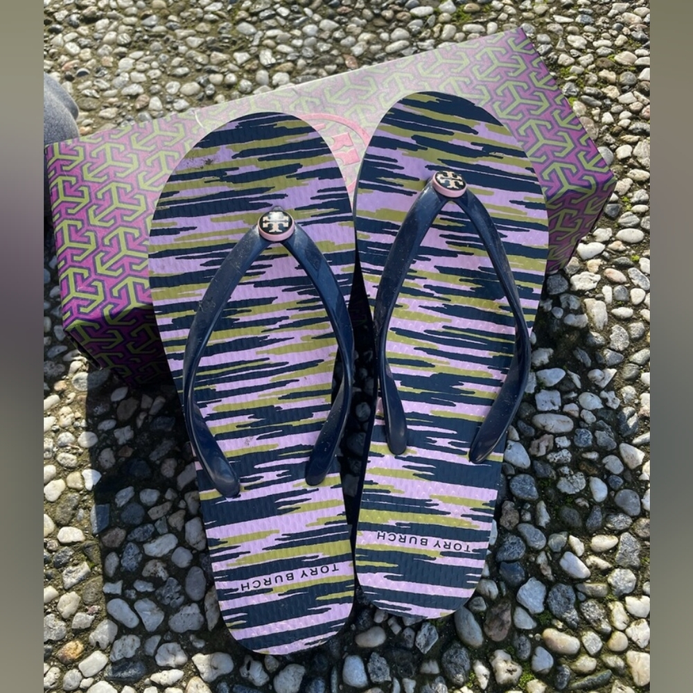 Tory Burch Flip Flop Zaia purple. Size 5